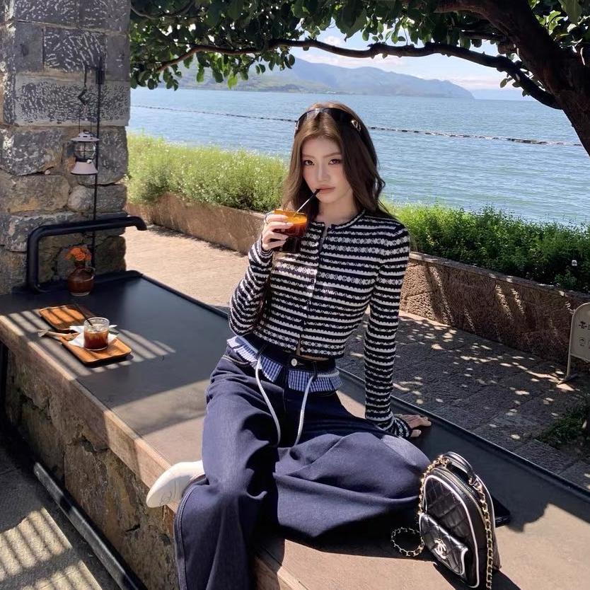 2025 Autumn Korean Designer Striped Knit Cardigan – Women's Elegant Tweed-Inspired Long Sleeve Sweater